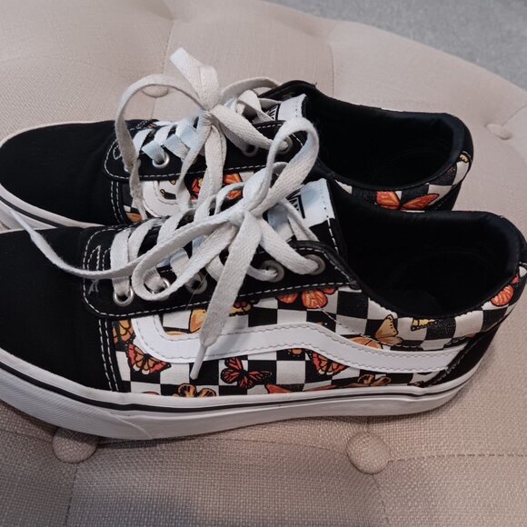 Woman butterfly vans / Sneakers / Size 7.5 🦋 - Picture 2 of 5